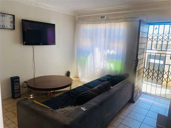 3 Bedroom Property for Sale in Sabata Dalindyebo Square Western Cape